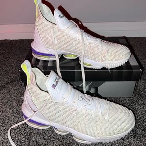 lebron 16 buzz lightyears